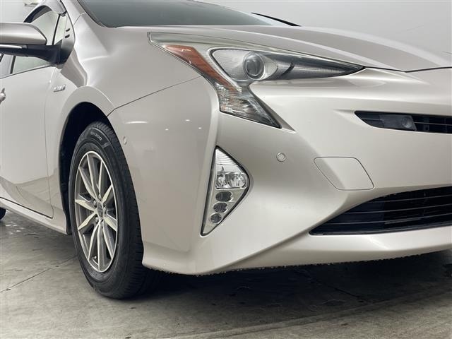 Toyota PRIUS 2017 8272402-11
