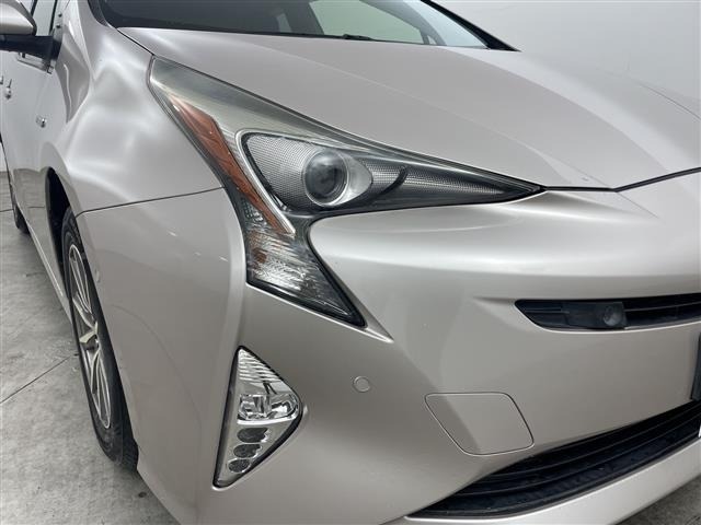 Toyota PRIUS 2017 8272402-12