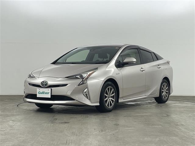 Toyota PRIUS 2017 8272402-4