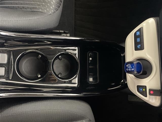 Toyota PRIUS 2017 8272402-5