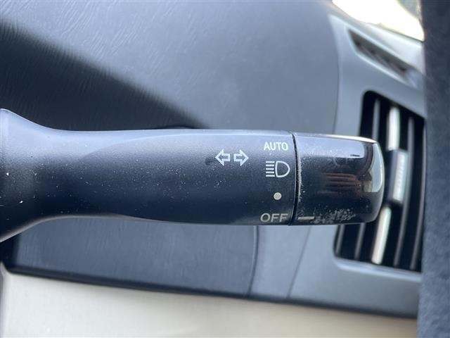 Toyota PRIUS 2014 8272403-12