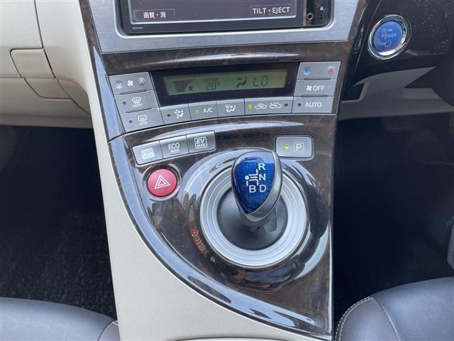 Toyota PRIUS 2014 8272403-13