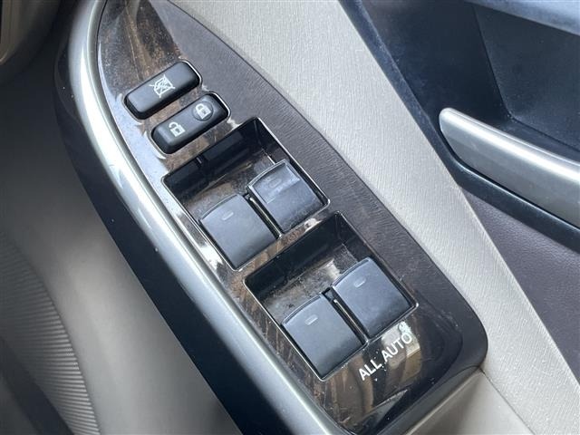 Toyota PRIUS 2014 8272403-15