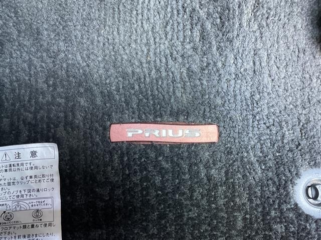 Toyota PRIUS 2014 8272403-3