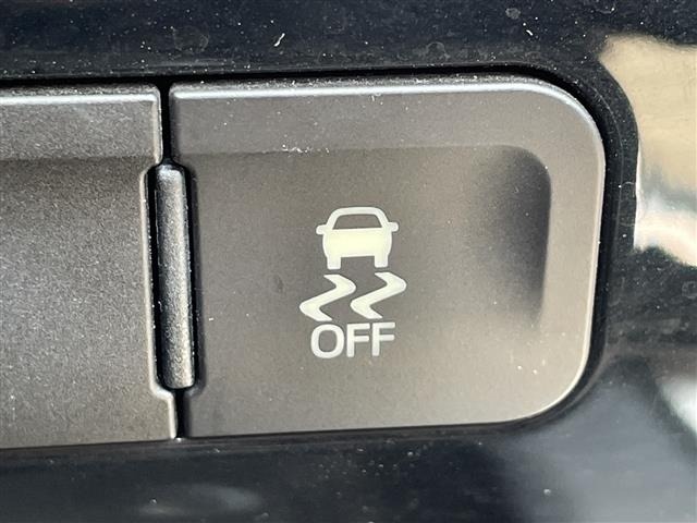 Toyota PRIUS 2017 8272405-12