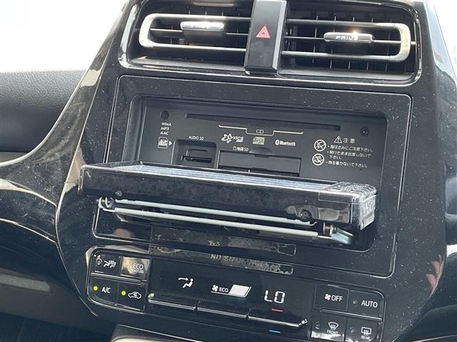 Toyota PRIUS 2017 8272405-18