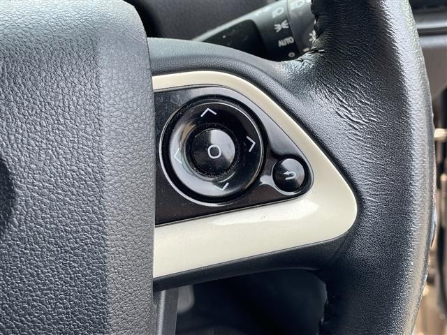 Toyota PRIUS 2017 8272405-5