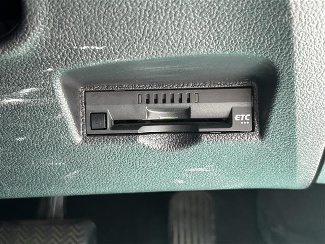 Toyota PRIUS 2017 8272406-11