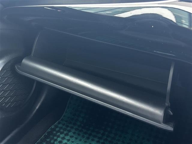Toyota PRIUS 2017 8272406-20