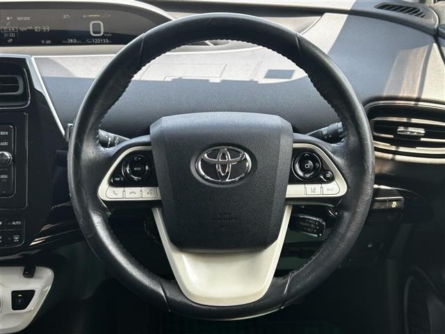Toyota PRIUS 2017 8272406-21