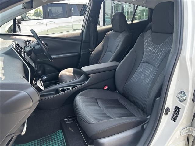 Toyota PRIUS 2017 8272406-4