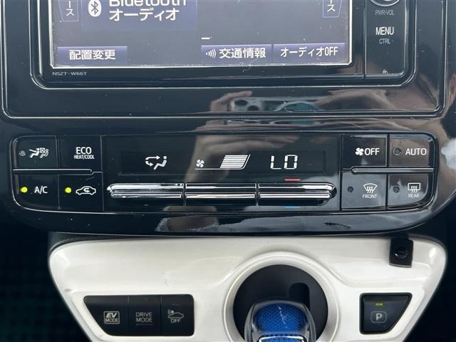 Toyota PRIUS 2017 8272406-8