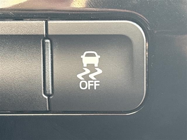 Toyota PRIUS 2018 8272407-1