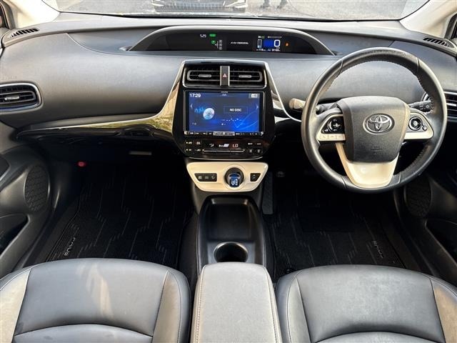 Toyota PRIUS 2018 8272407-15