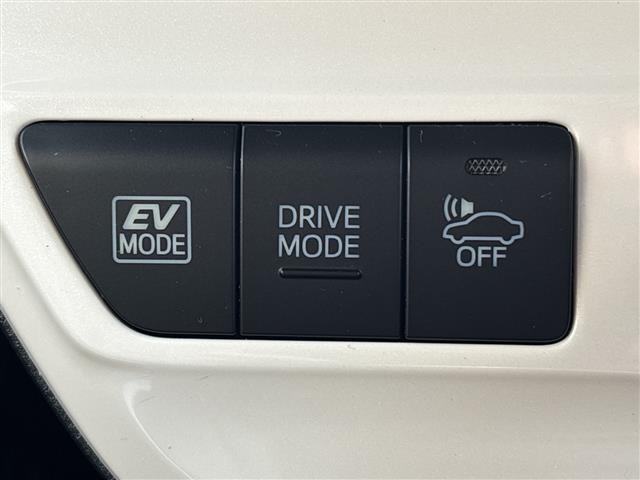 Toyota PRIUS 2018 8272407-3