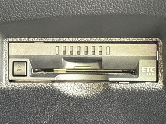 Toyota PRIUS 2018 8272407-5