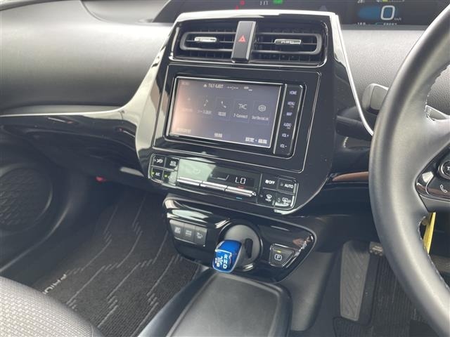 Toyota PRIUS 2019 8272408-12