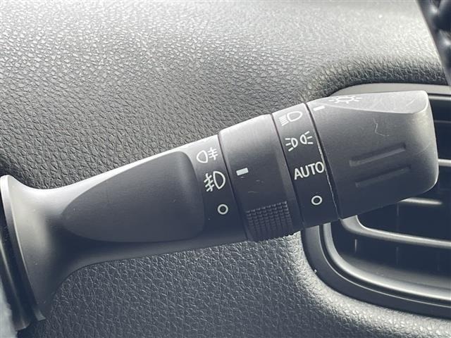 Toyota PRIUS 2019 8272408-19