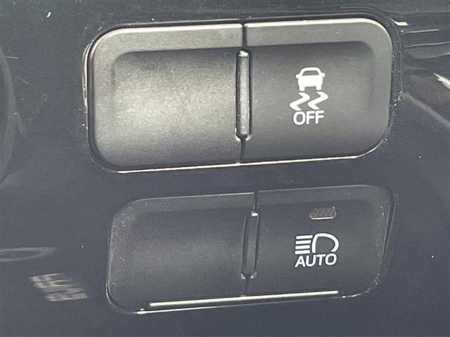 Toyota PRIUS 2019 8272408-5