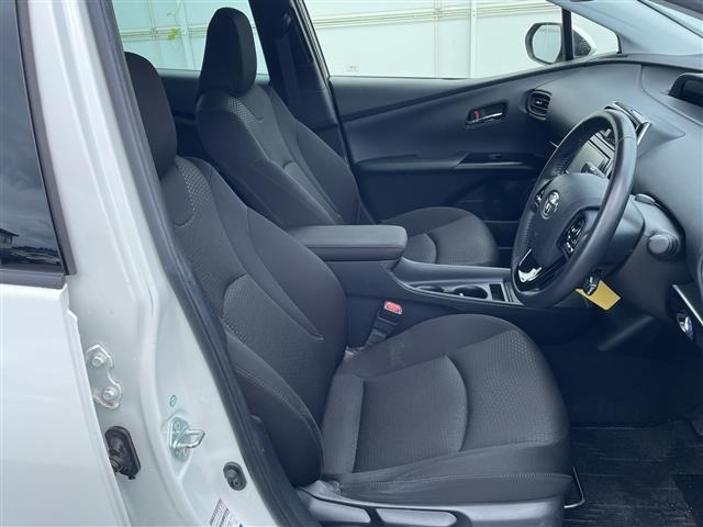 Toyota PRIUS 2019 8272408-6