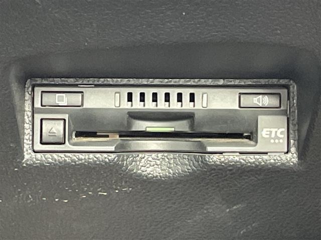 Toyota PRIUS 2019 8272408-7