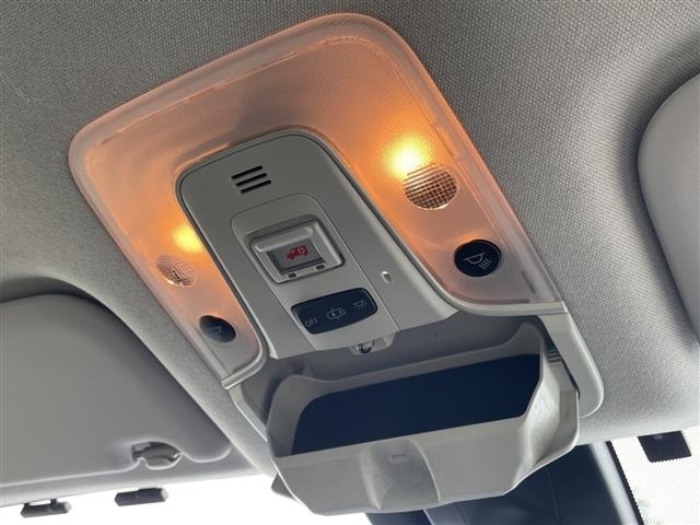 Toyota PRIUS 2019 8272408-8