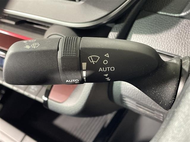 Toyota PRIUS 2023 8272409-21