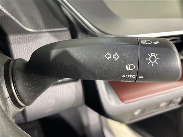 Toyota PRIUS 2023 8272409-23