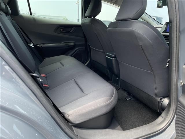 Toyota PRIUS 2023 8272410-6