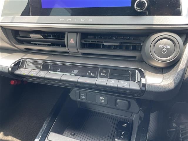 Toyota PRIUS 2023 8272410-7