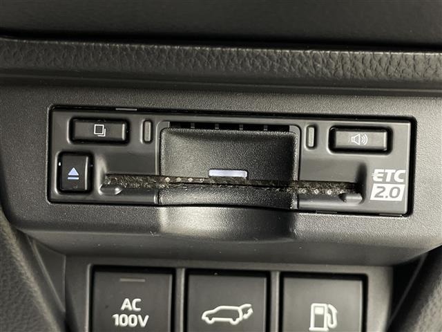Toyota PRIUS 2023 8272411-19
