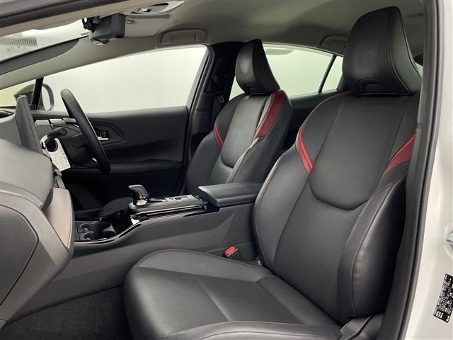 Toyota PRIUS 2023 8272411-7
