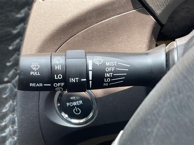 Toyota PRIUS 2011 8272412-1