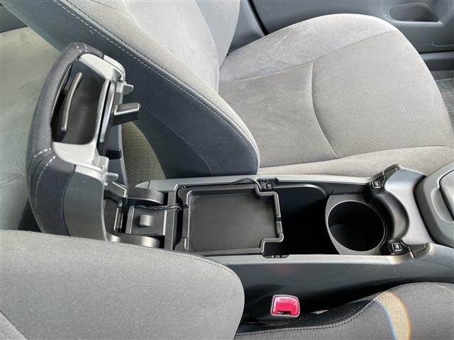Toyota PRIUS 2011 8272412-2