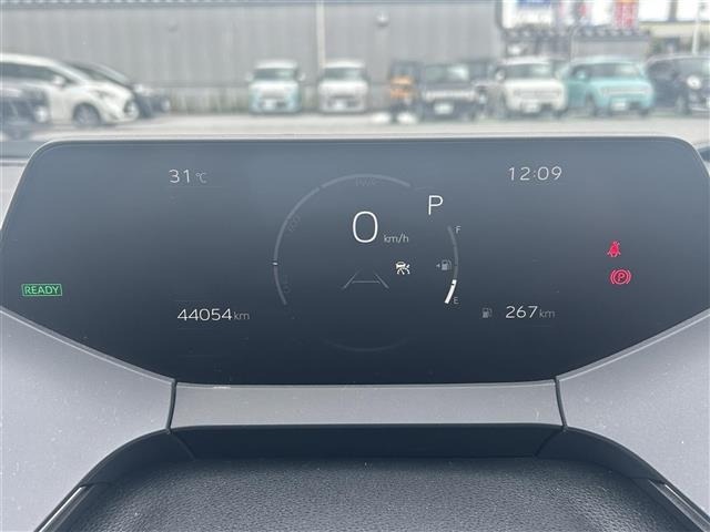 Toyota PRIUS 2023 8272413-13