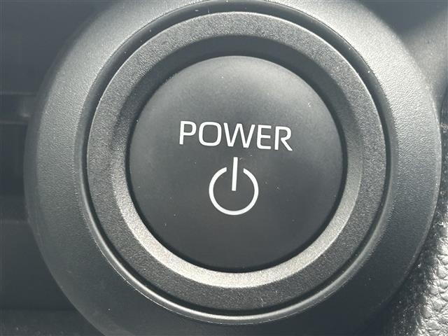 Toyota PRIUS 2023 8272413-18