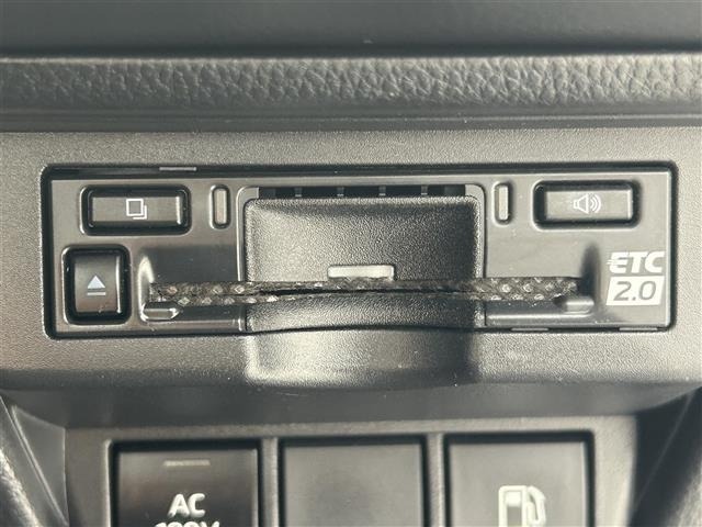 Toyota PRIUS 2023 8272413-19