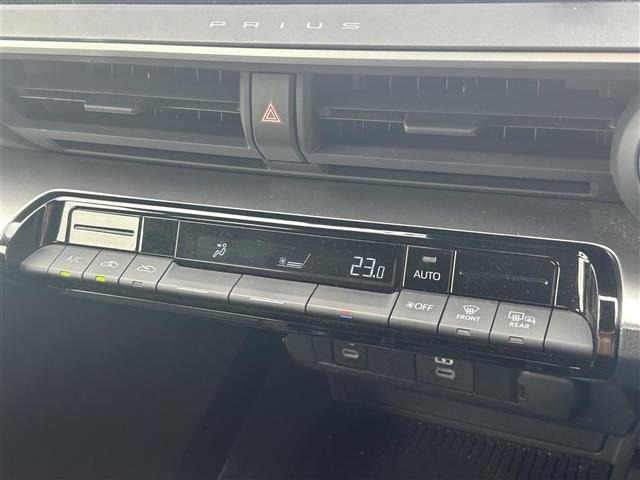 Toyota PRIUS 2023 8272413-27