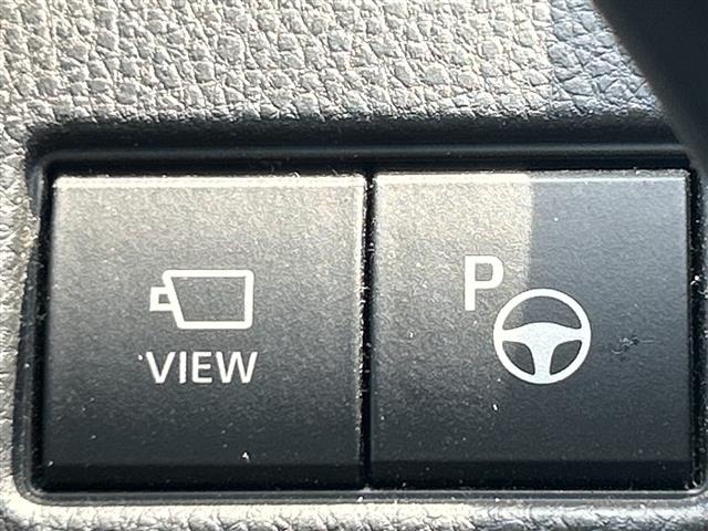 Toyota PRIUS 2023 8272414-11