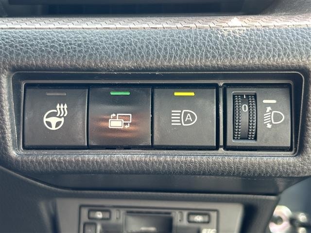 Toyota PRIUS 2023 8272414-12