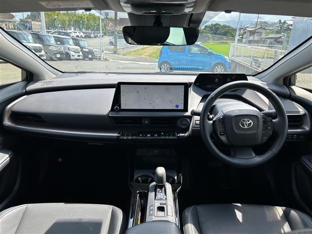 Toyota PRIUS 2023 8272414-15