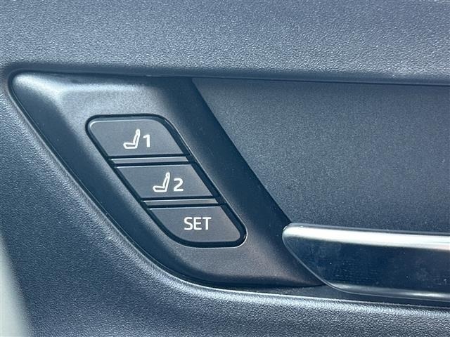 Toyota PRIUS 2023 8272414-6