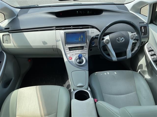 Toyota PRIUS 2013 8272415-14