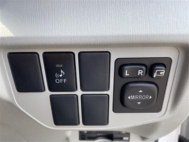 Toyota PRIUS 2013 8272415-18