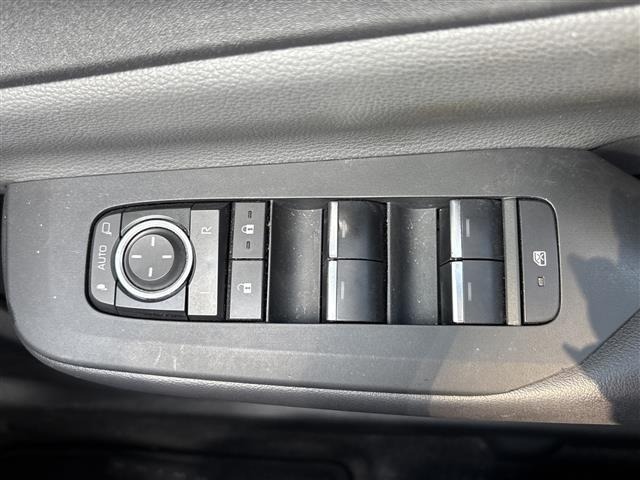 Toyota PRIUS 2023 8272416-12