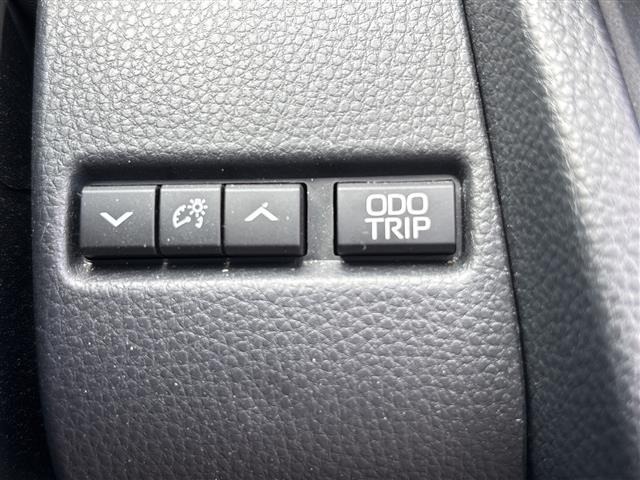 Toyota PRIUS 2023 8272416-9