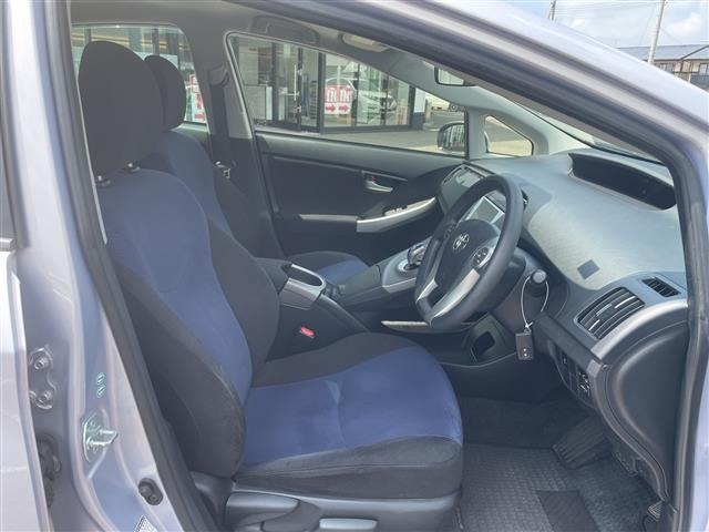 Toyota PRIUS 2014 8272417-5