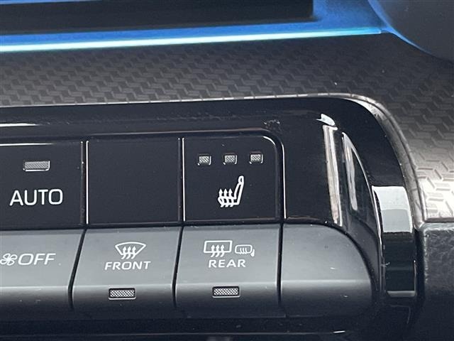 Toyota PRIUS 2023 8272418-21