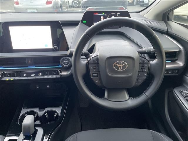 Toyota PRIUS 2023 8272418-4