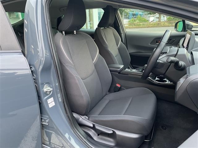 Toyota PRIUS 2023 8272418-9